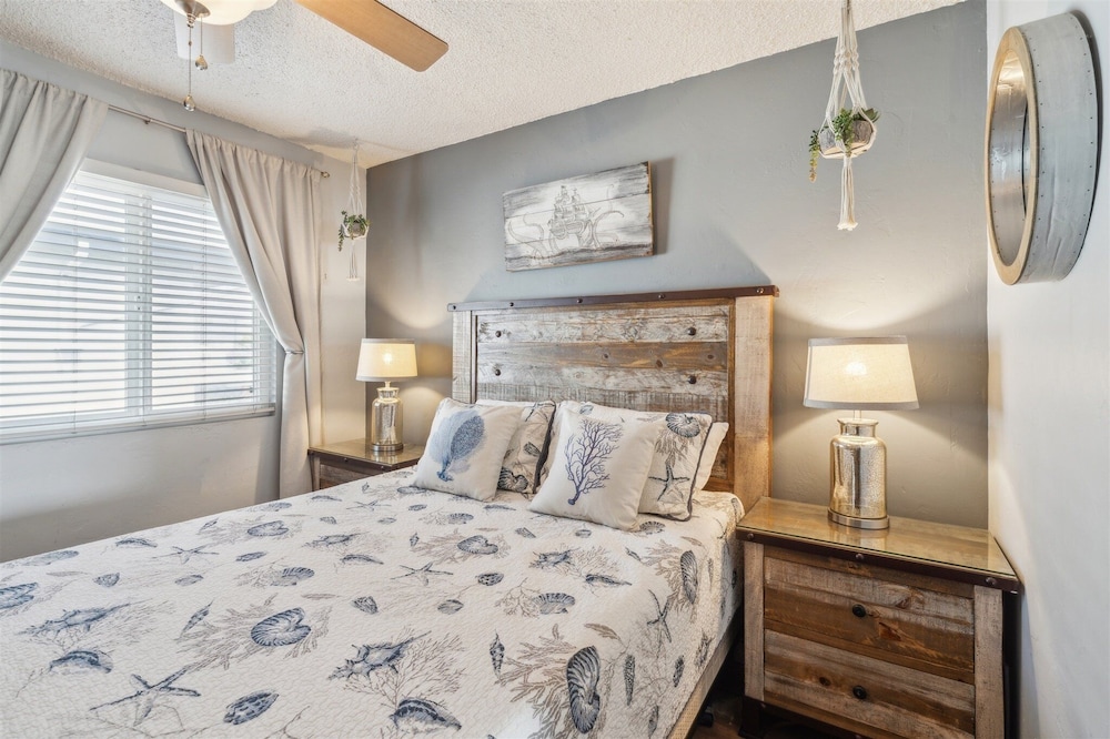 Condo, 1 Bedroom photo 1