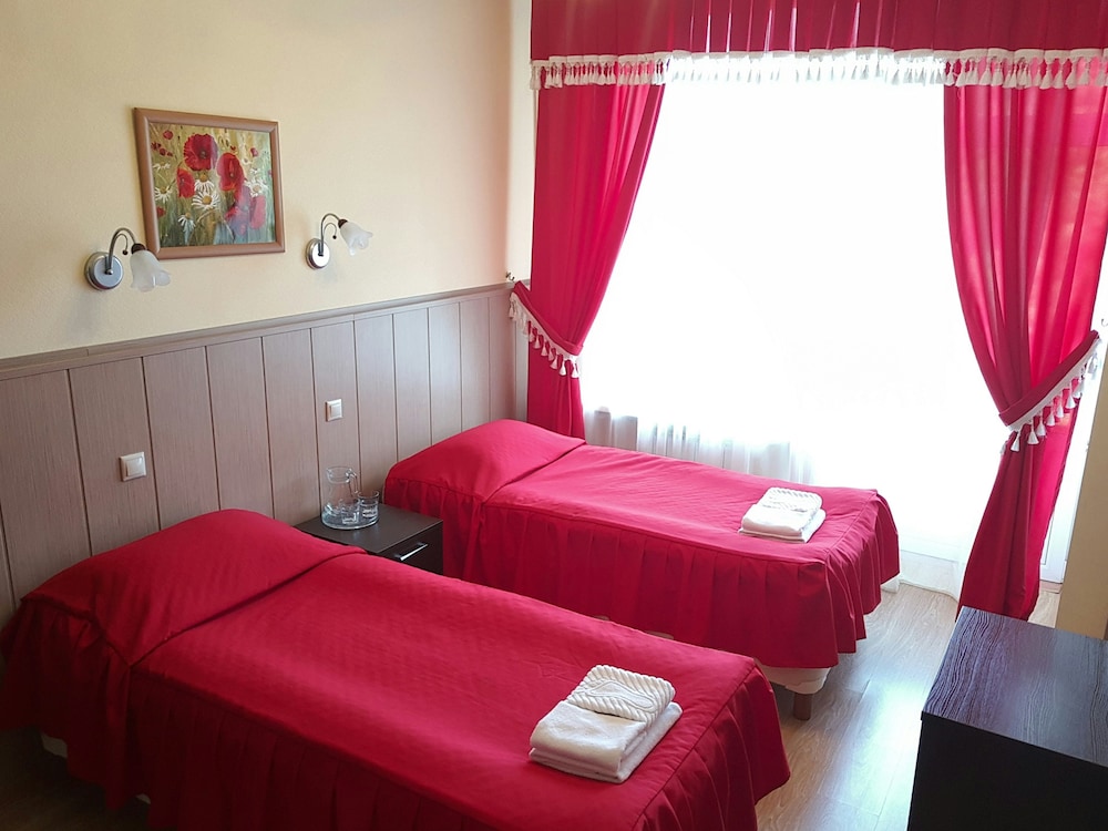 Standard Twin Room photo 2