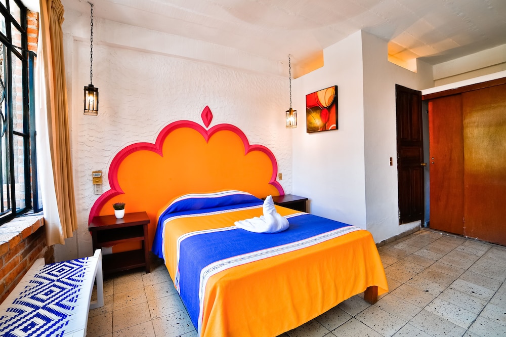 Standard Room, 1 Double Bed, Balcony - Photo 2
