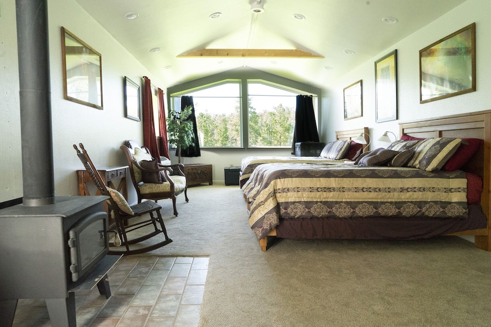 Presidential Room, 2 Queen Beds, Mountain View (The Grand) photo 1