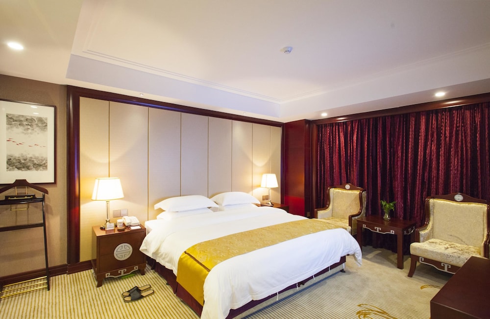 Deluxe Suite photo 1