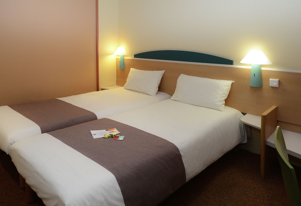 Superior Room, Multiple Beds - Photo 5