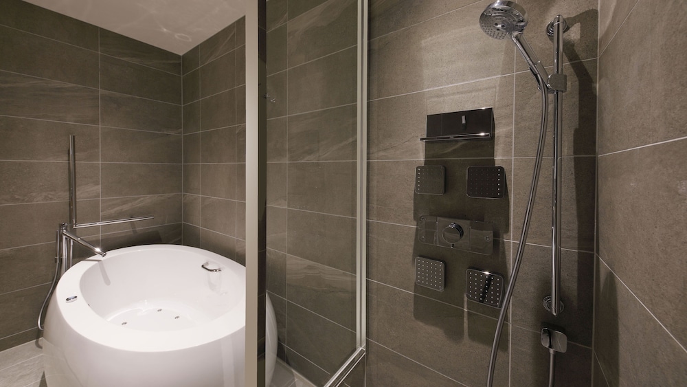 Suite Hollywood Twin Room, Non-Smoking, 64sqm - Photo 9