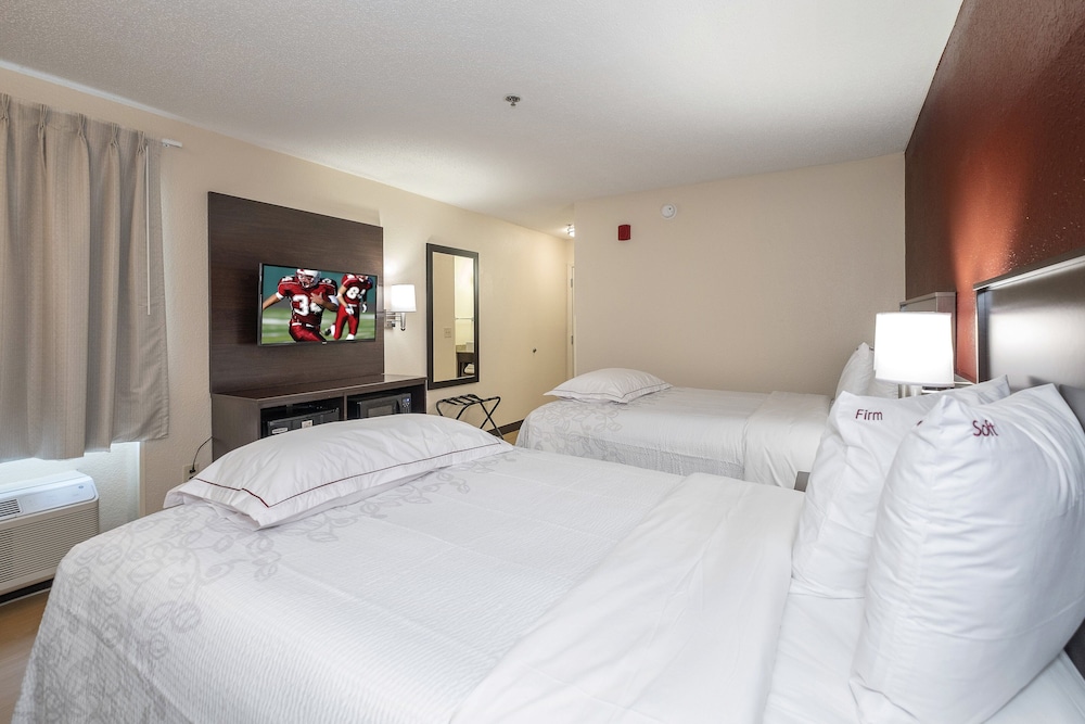 Premium Suite, Multiple Beds (Upgraded Bedding & Snack, Smoke Free) - Photo 6