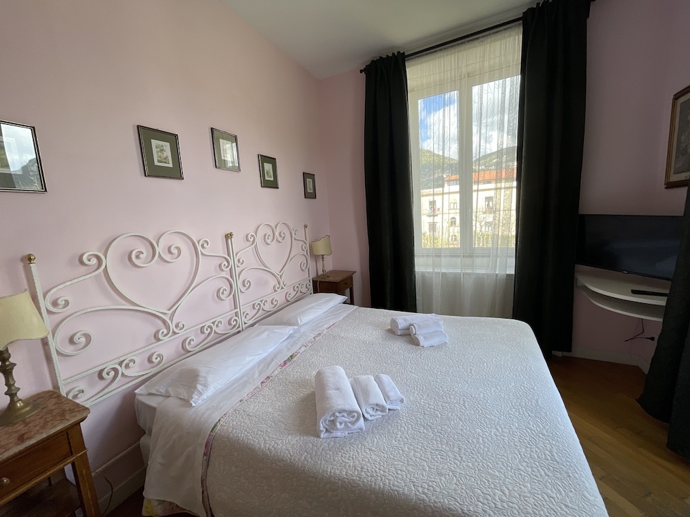 Standard Triple Room, 1 Double Bed with Sofa bed