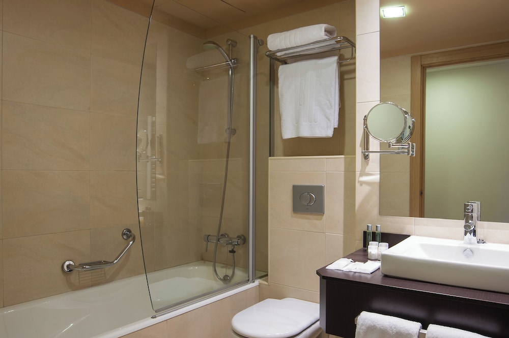 Classic Twin Room - Photo 2