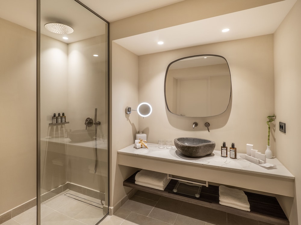 Double Room, Pool Access (Preferred Club, 2 adults + 2 children)