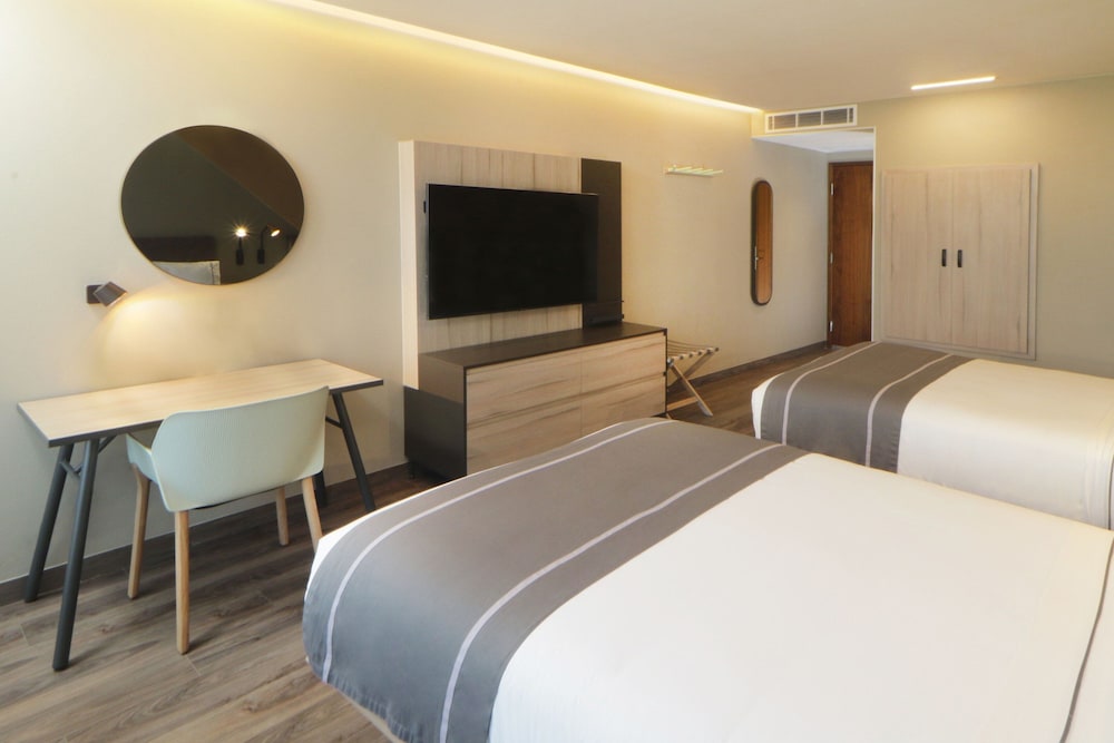 Room, 2 Double Beds, Terrace