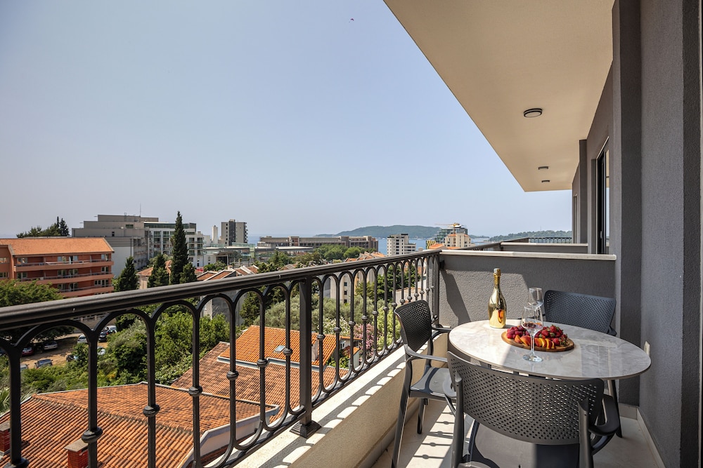 Comfort Apartment, 2 Bedrooms (A4) - Photo 11