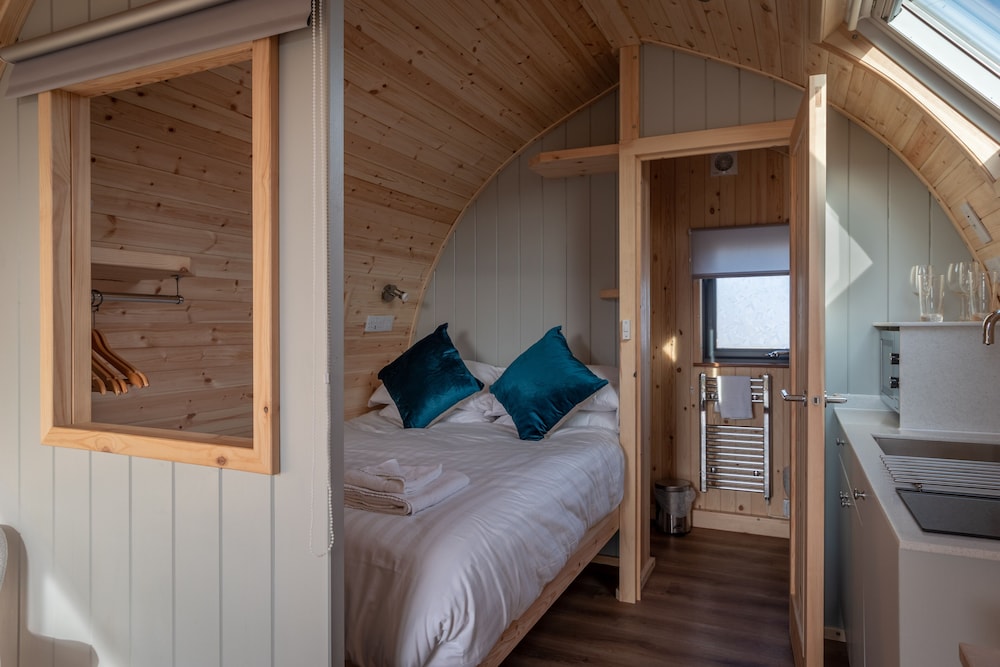 Superior Cabin, 1 Double Bed with Sofa bed, Ensuite, Mountain View photo 2