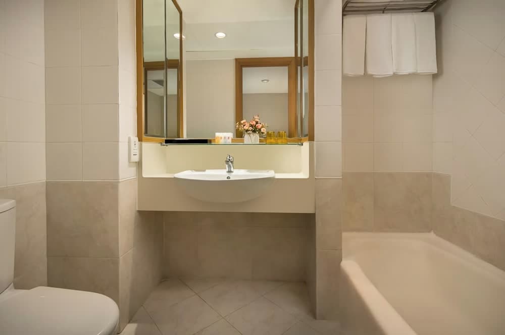 Superior Room, 2 Twin Beds, Non Smoking, Harbor View (Plus) photo 3