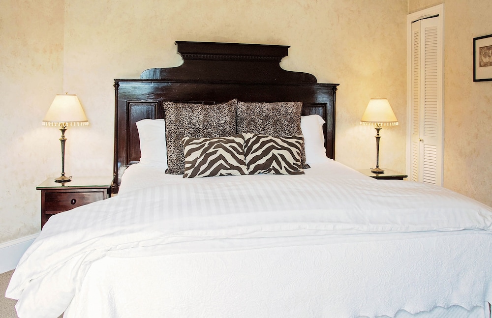 Junior Suite, 1 Bedroom, Accessible, Bathtub (Junior Suite) photo 3