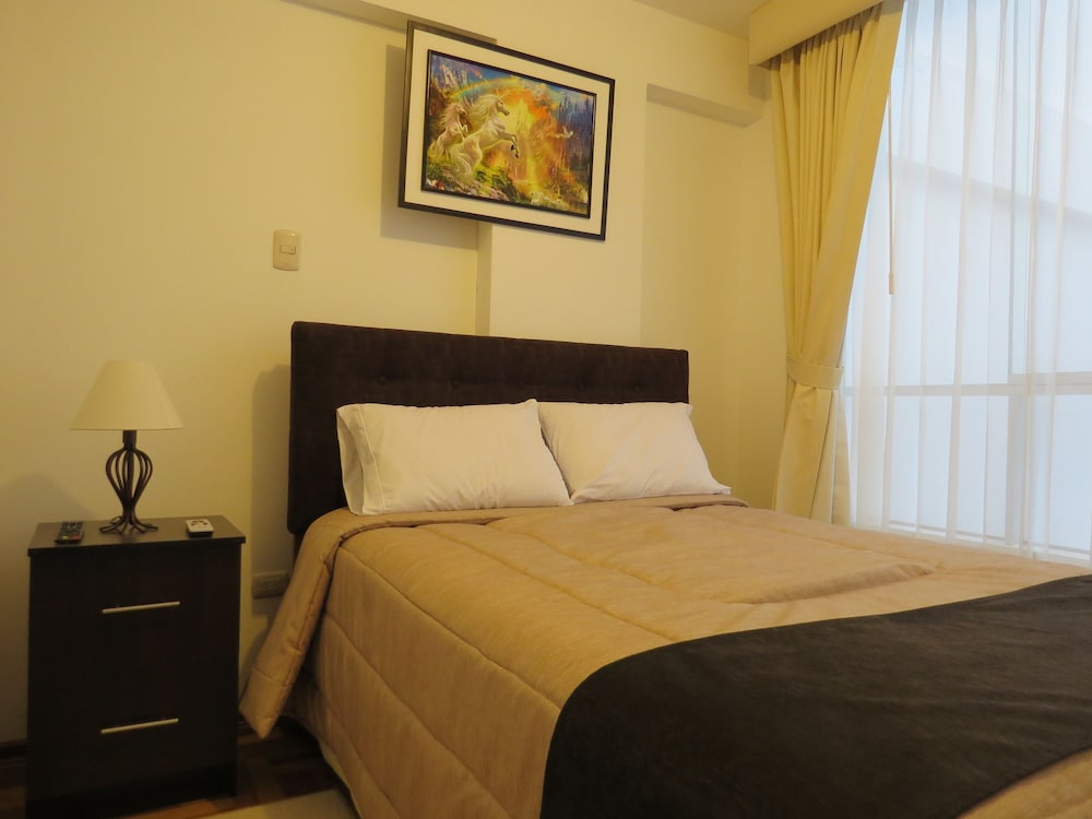 Apartment, 3 Bedrooms, 2 Bathrooms (QW1) photo 2