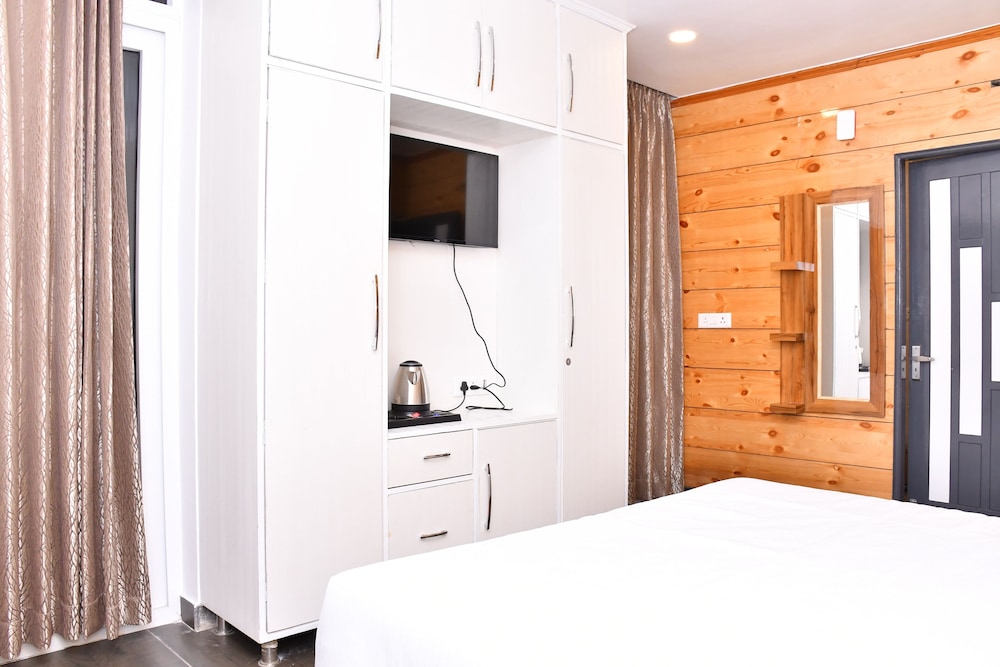 Deluxe Room - Photo 3