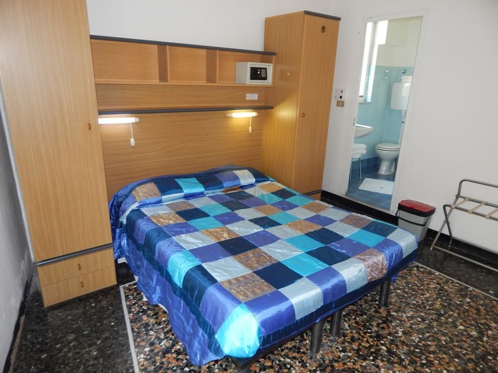 Standard Double Room - Photo 1