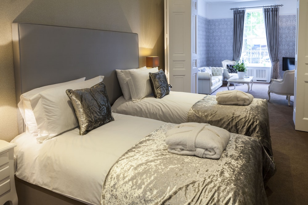 Luxury Suite photo 2