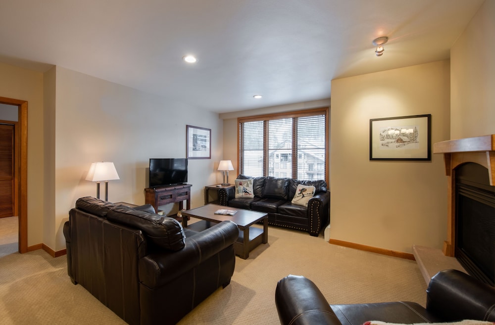 Condo, 3 Bedrooms photo 1