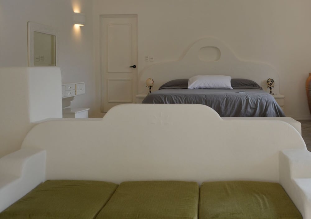 Grand Triple Room