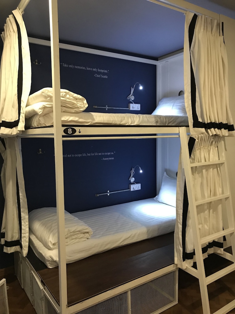 Shared Dormitory, Mixed Dorm, Shared Bathroom photo 1