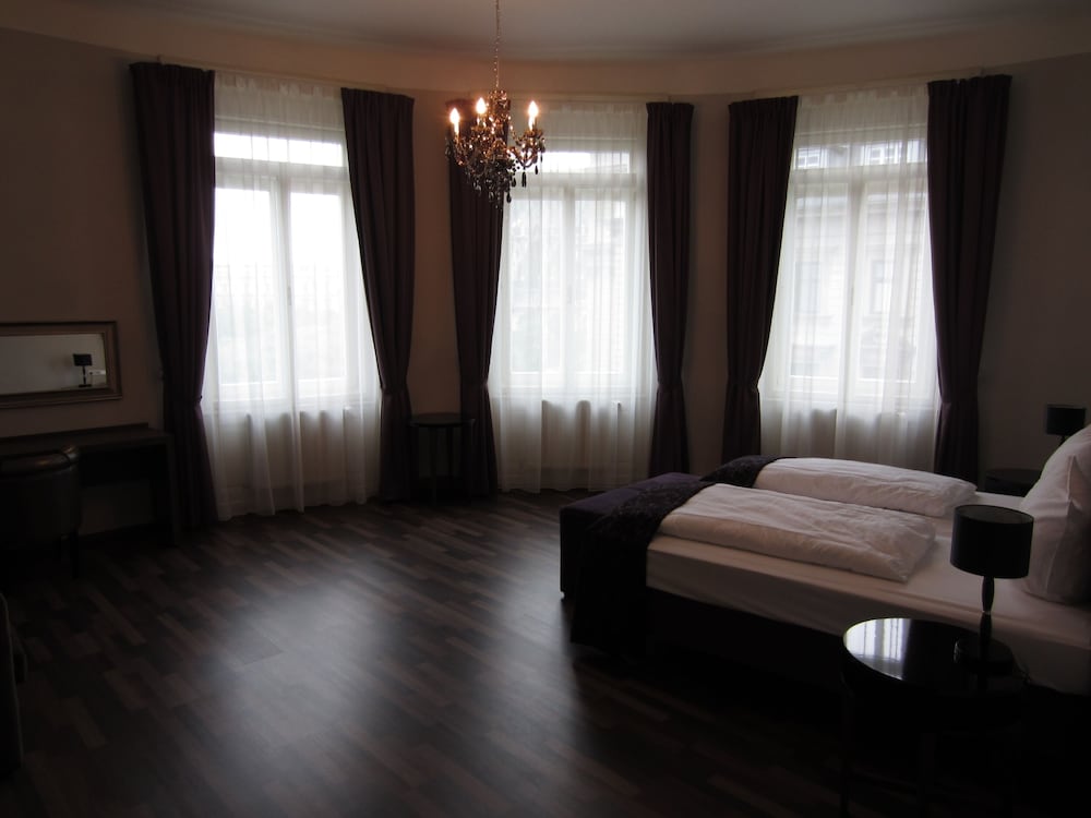 Superior Quadruple Room, Multiple Beds photo 2