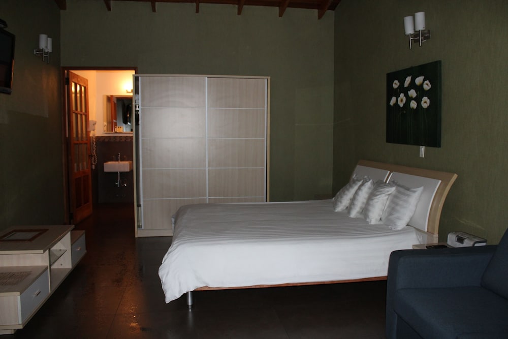 Duplex photo 3