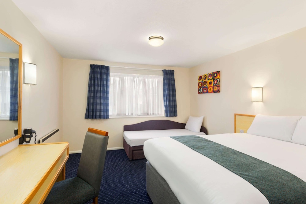 Room, Multiple Beds, Non Smoking photo 3