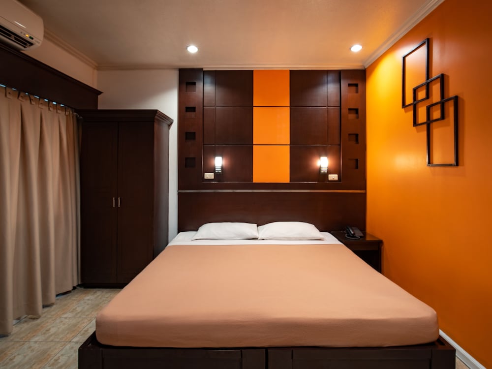 Double or Twin Room, City View (with Air Condition) photo 1