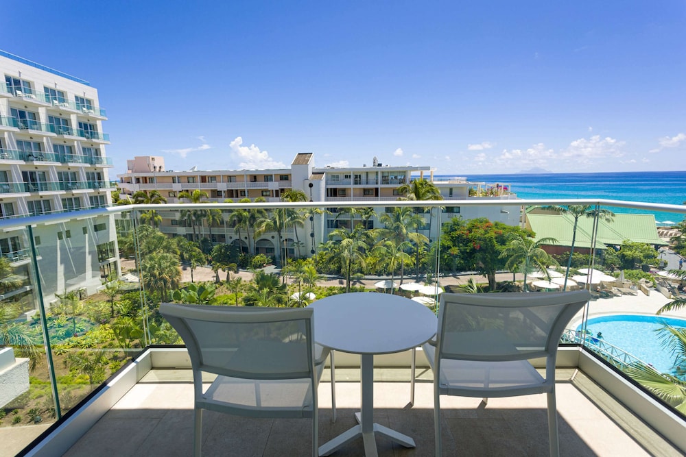 Executive Suite, 1 King Bed with Sofa bed, Ocean View (Ultimate Adults-Only One Bedroom Ocea)