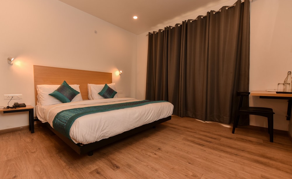 Deluxe Room - Photo 8