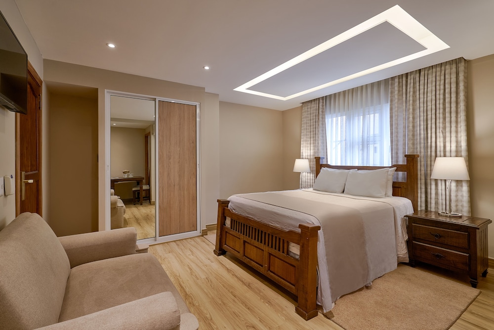 Standard Room, 1 Queen Bed