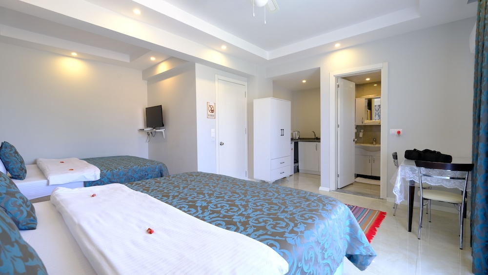 Deluxe Quadruple Room (4 People) photo 2