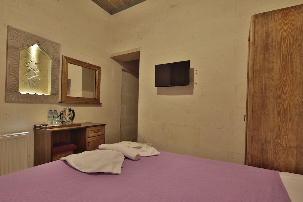 Economy Twin Room photo 1