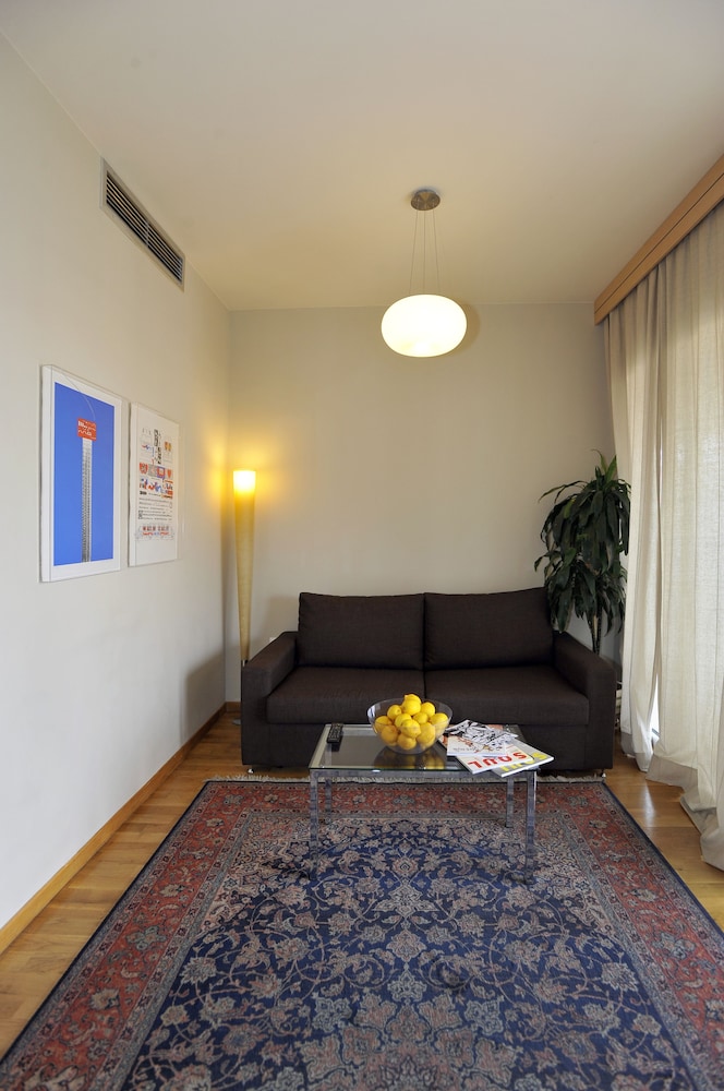 Economy Suite - Photo 13