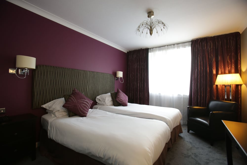 Club Twin Room