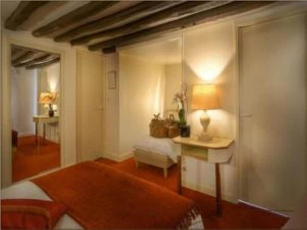 Privilege Room photo 2