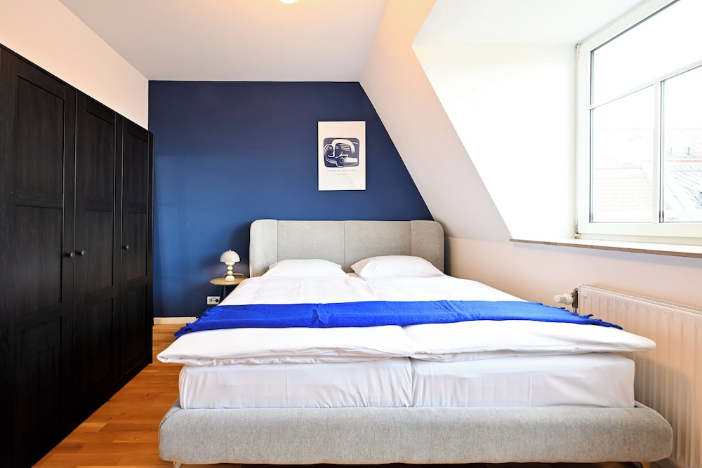 Apartment photo 2