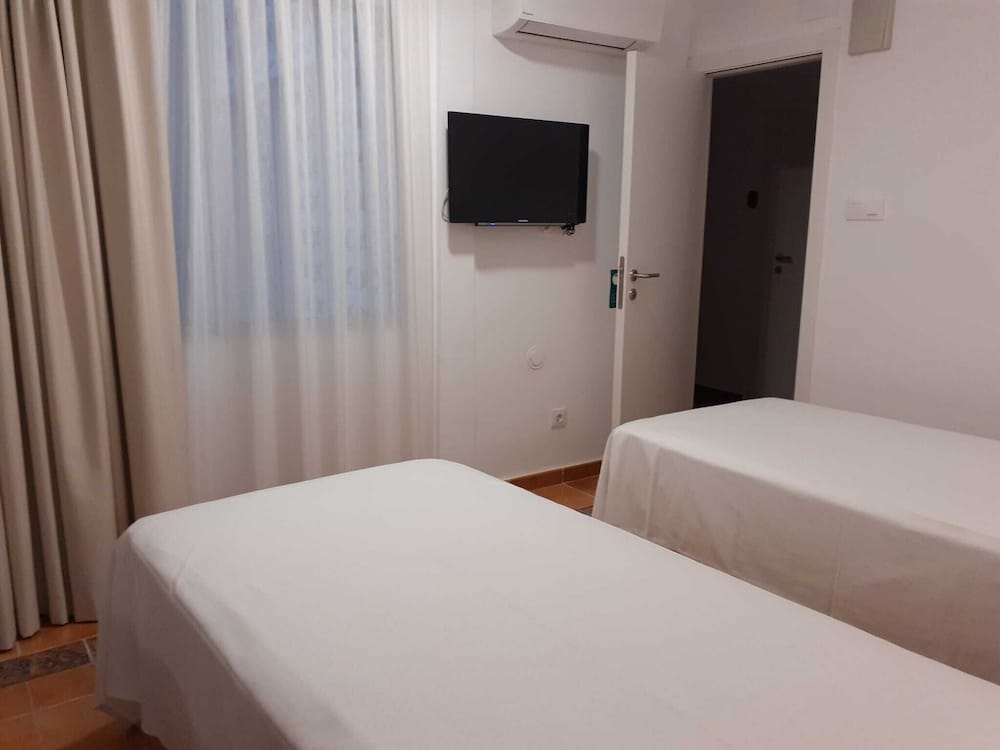 Double or Twin Room, Courtyard View, Courtyard Area (2 people) - Photo 2