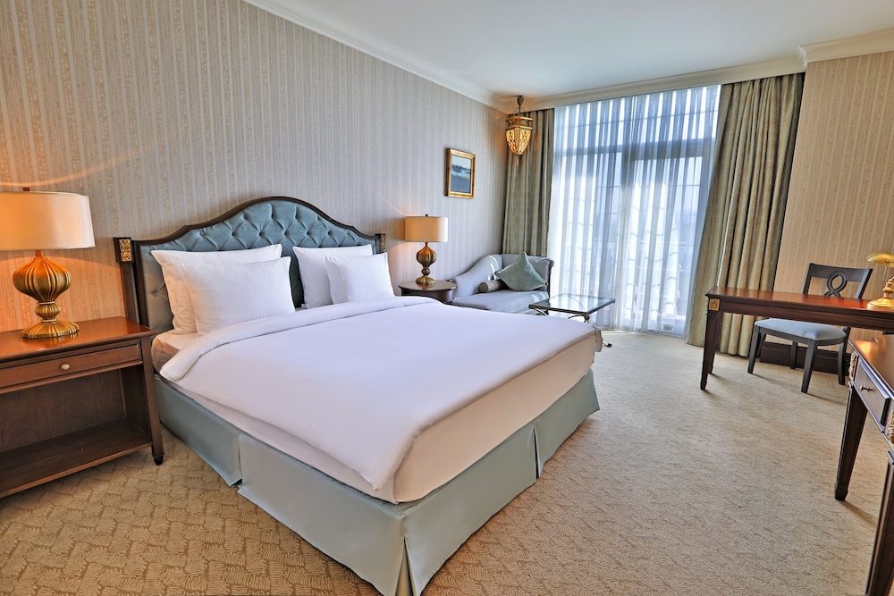 Superior Room, 1 King Bed - Photo 3