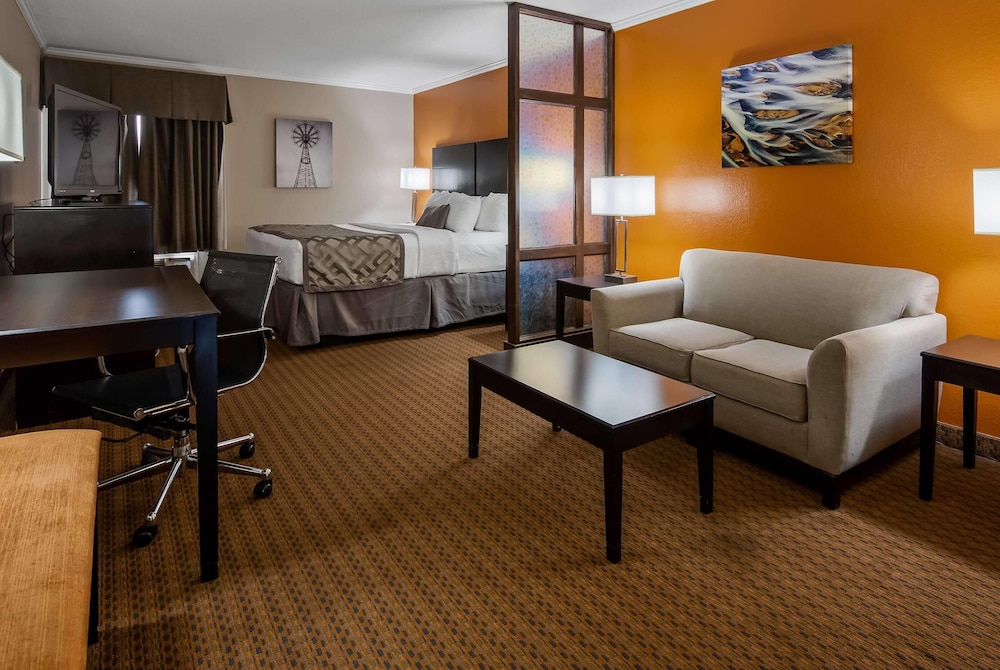 Suite, 1 King Bed, Non Smoking