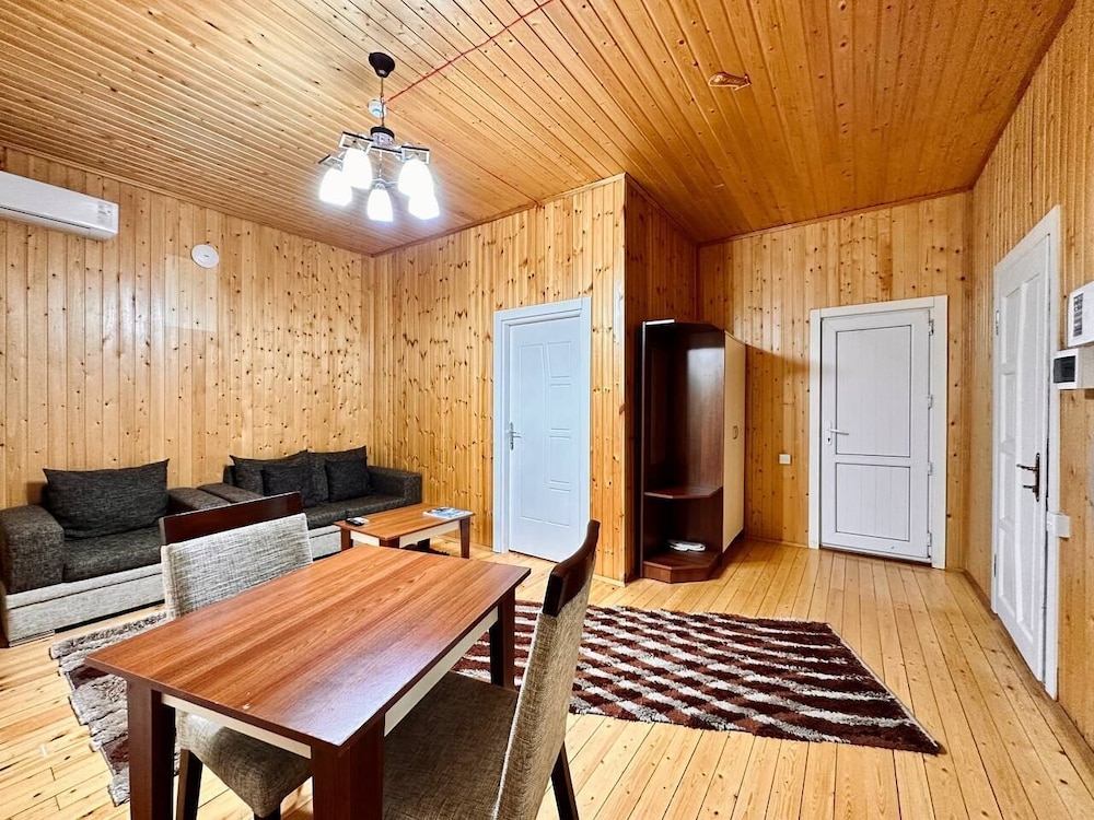 Superior Cottage photo 2