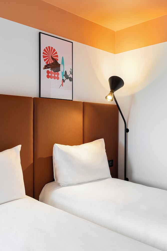Standard Twin Room, 2 Twin Beds - Photo 2