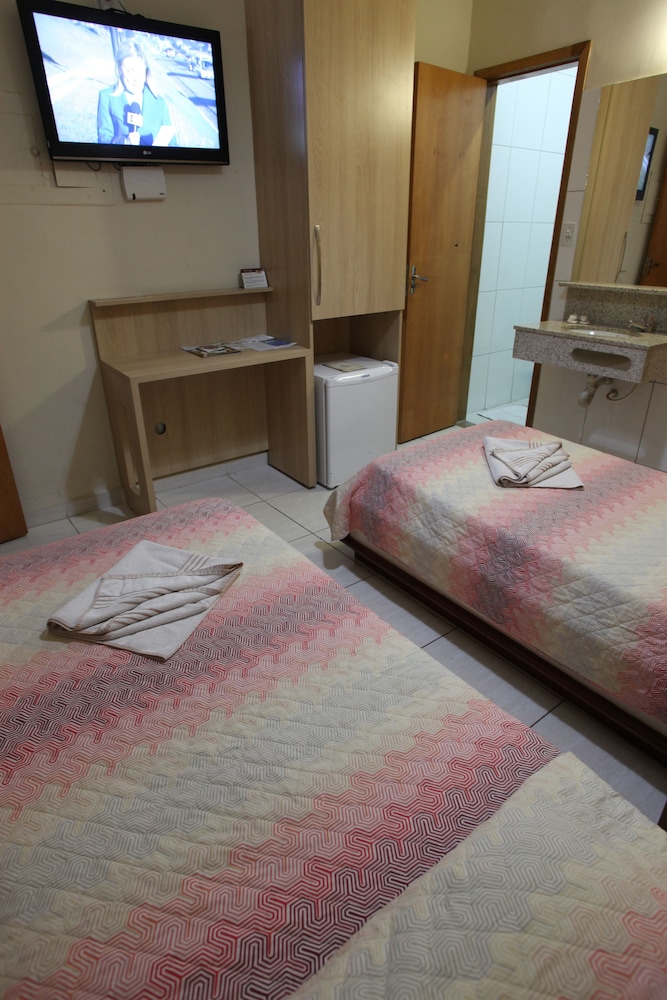 Executive Twin Room, 3 Twin Beds photo 2