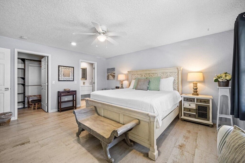 House, Multiple Beds, Pool Access, Pool View (Canal Front Beach Home, Private Pool) photo 2