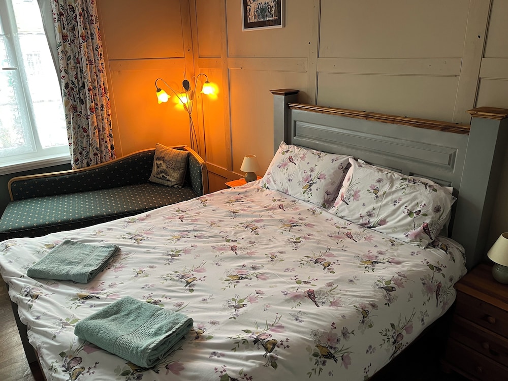 Basic Double Room photo 3