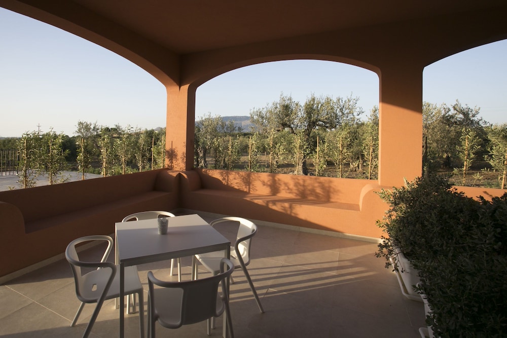 Deluxe Apartment, 1 Bedroom, Patio photo 1