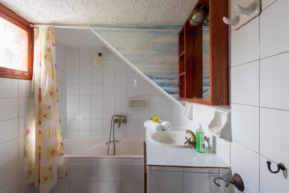 House, 1 Bedroom, Private Pool (Erato) - Photo 27