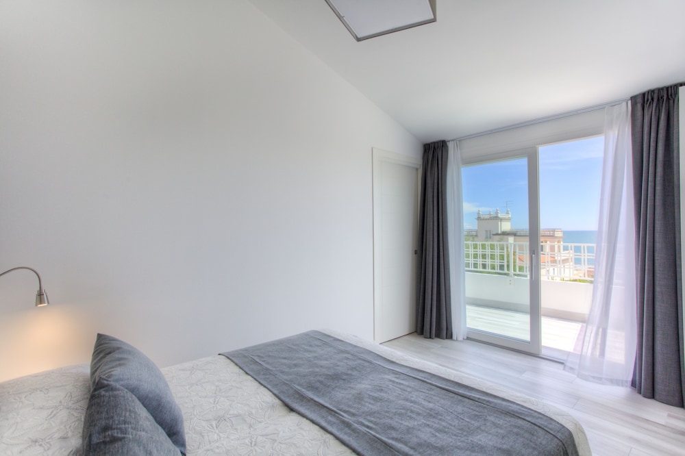 Superior Double Room, Sea View photo 2