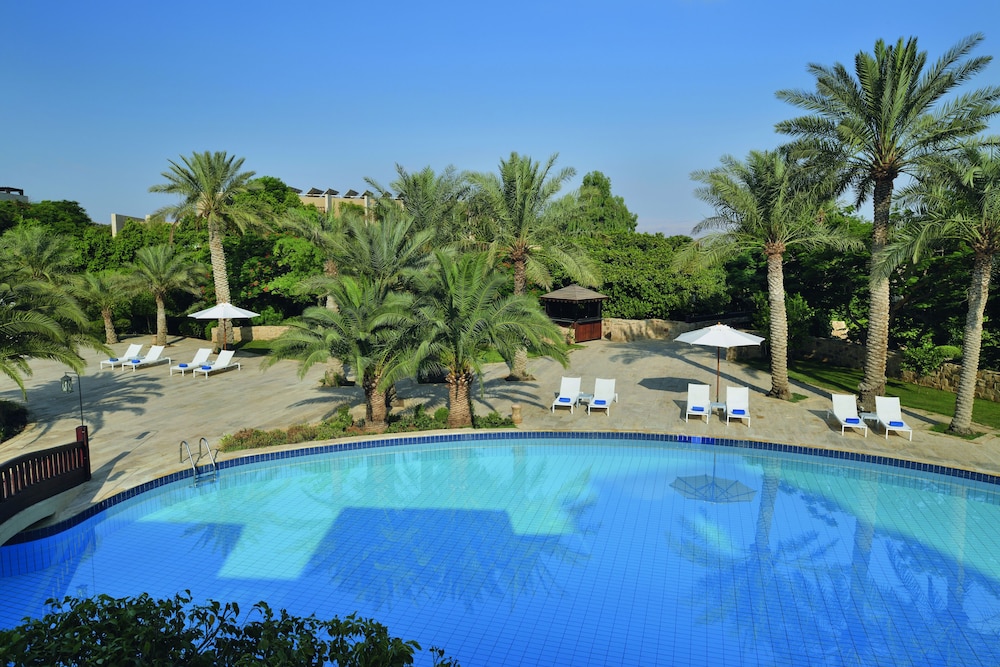 Premium Twin Room, 2 Twin Beds, Pool View - Photo 6