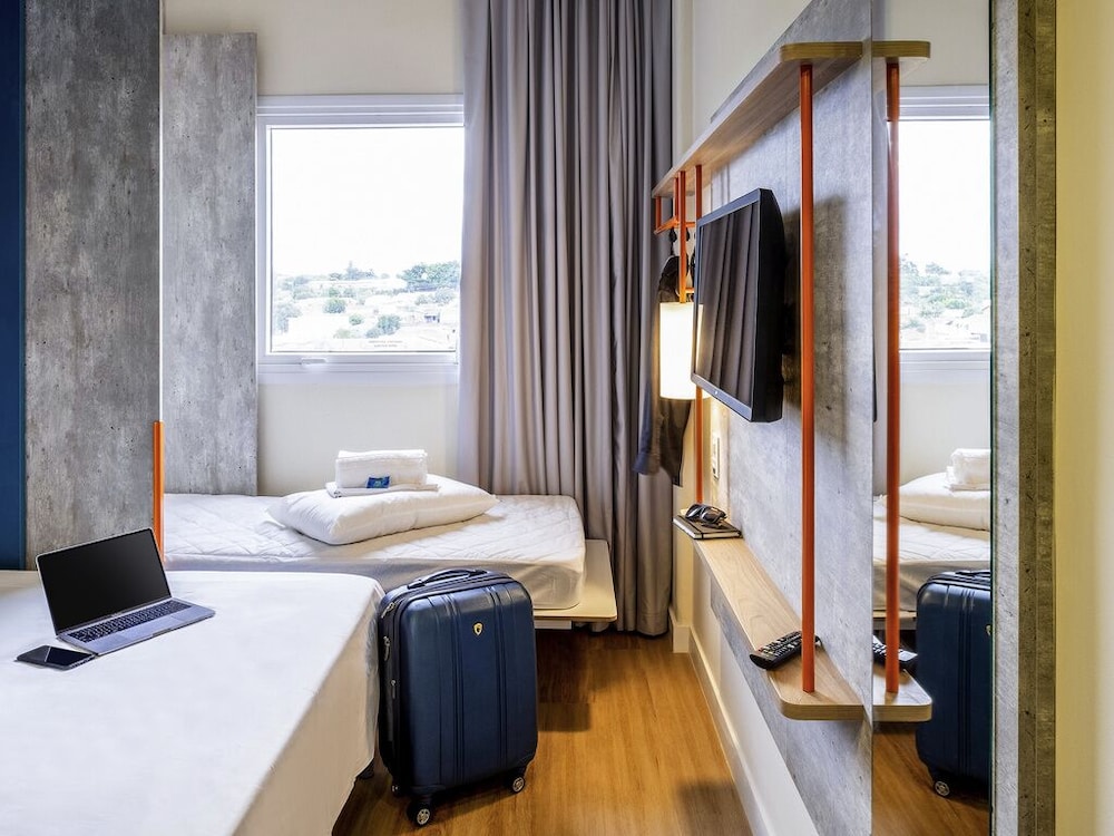 Standard Room, Multiple Beds - Photo 2
