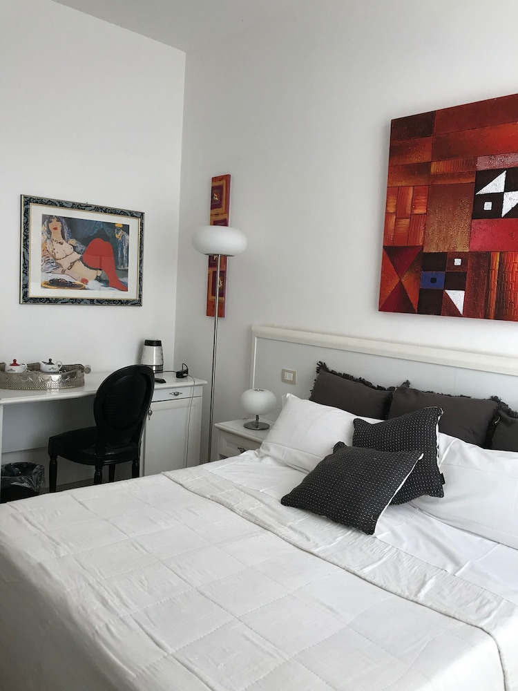 Double or Twin Room, Balcony, Ocean View photo 2
